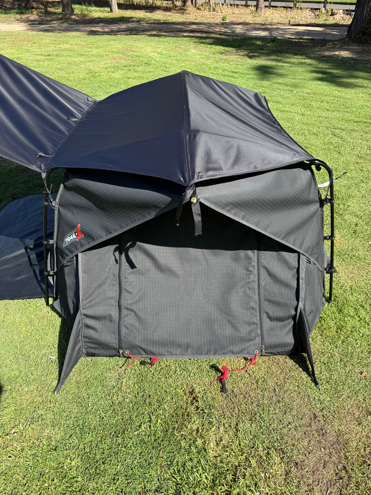 Trail-X Penthouse Xtreme King Swag | No Mattress | Midnight Fly | 12V Light |Carry Bag