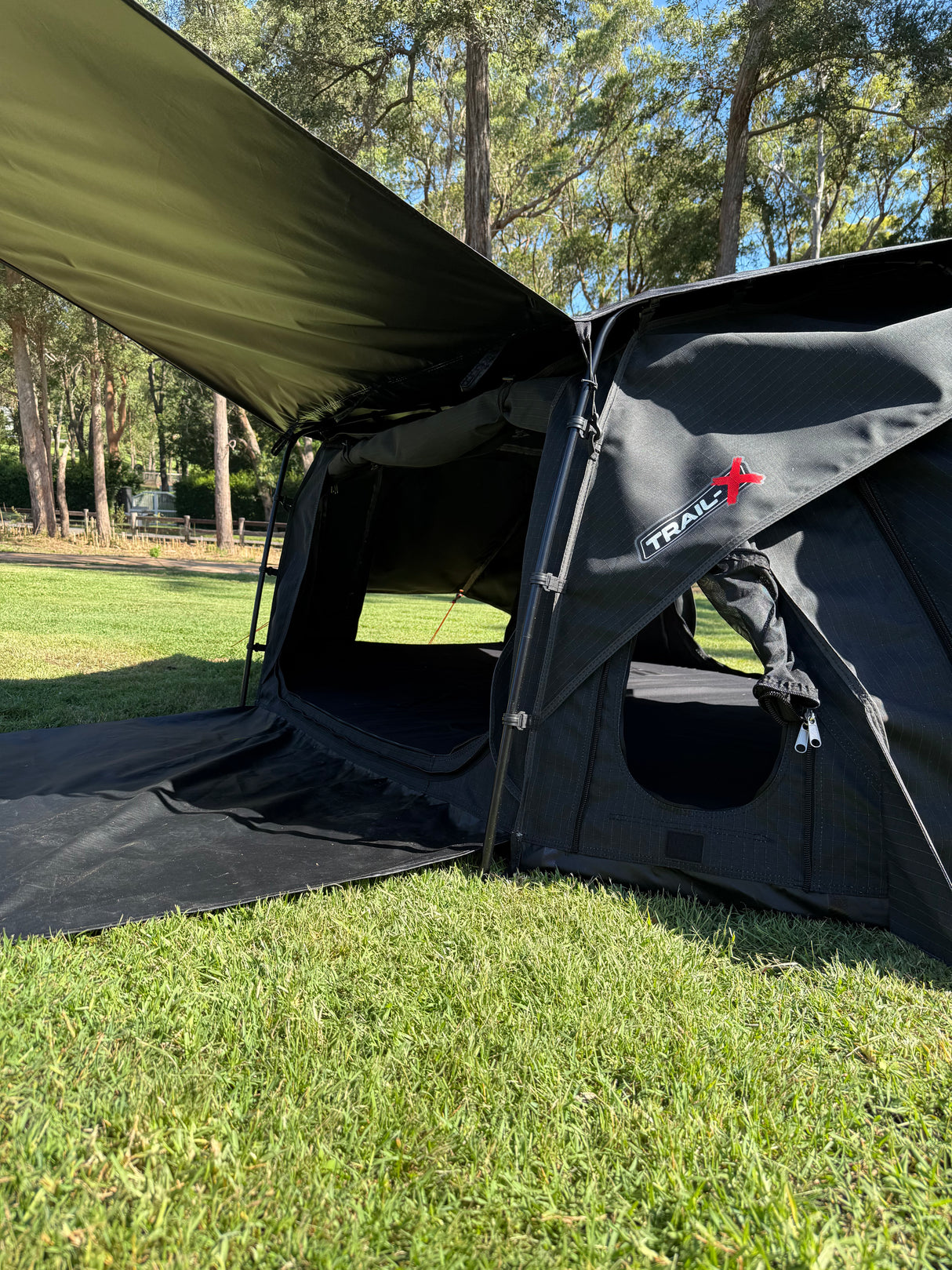 Trail-X Penthouse Xtreme King Swag | No Mattress | Midnight Fly | 12V Light |Carry Bag