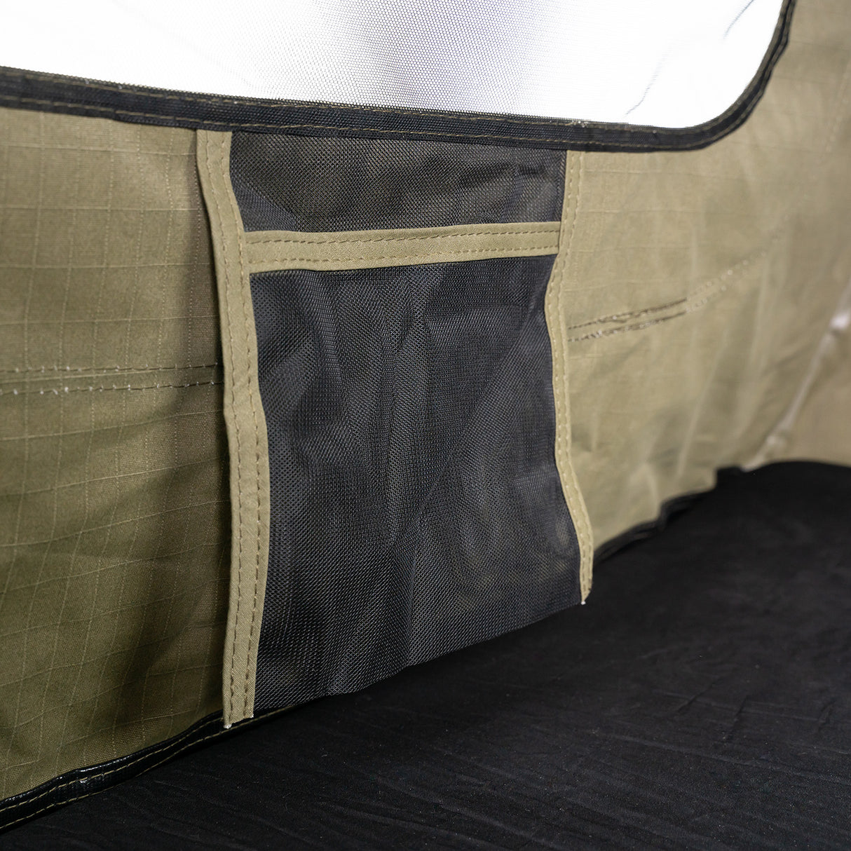 Darche Dirty Dee Plus Swags