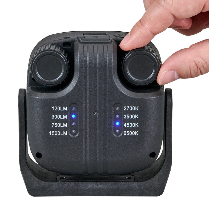 OZTRAIL LUMOS DIALBRIGHT 1500 CAMP LIGHT